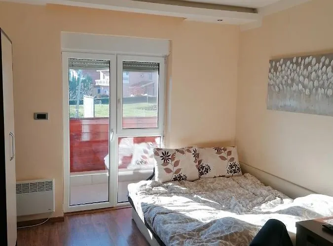 Centar! Lara Apartman *